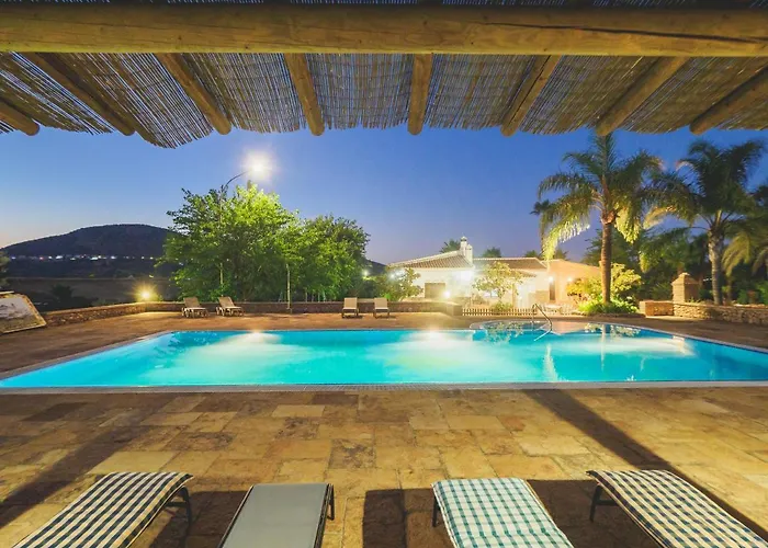 Cubo's Magnolios Сasa de vacaciones Alhaurín el Grande